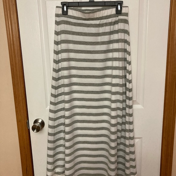 Philosophy maxi skirt - Picture 2 of 4